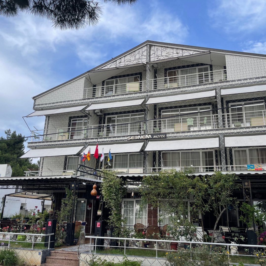Şebnem Otel Avşa - Denize sıfır konumda Ege manzarası